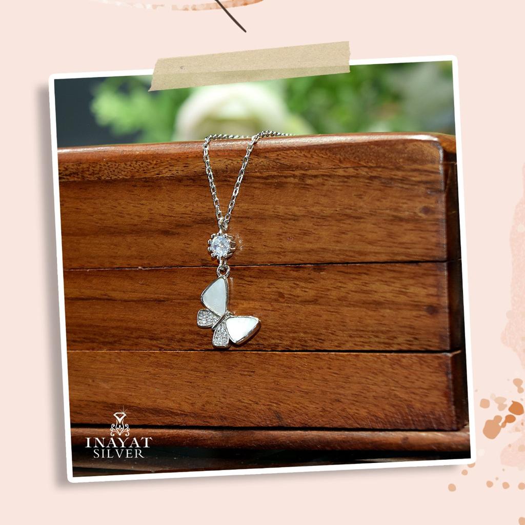 Butterfly Energy Silver Necklace | UNOde50